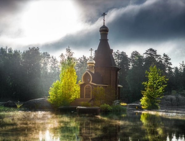 Церковь Андрея Первозванного на реке Вуокса туман