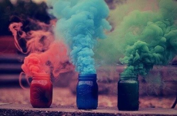 Цветной дым без людей