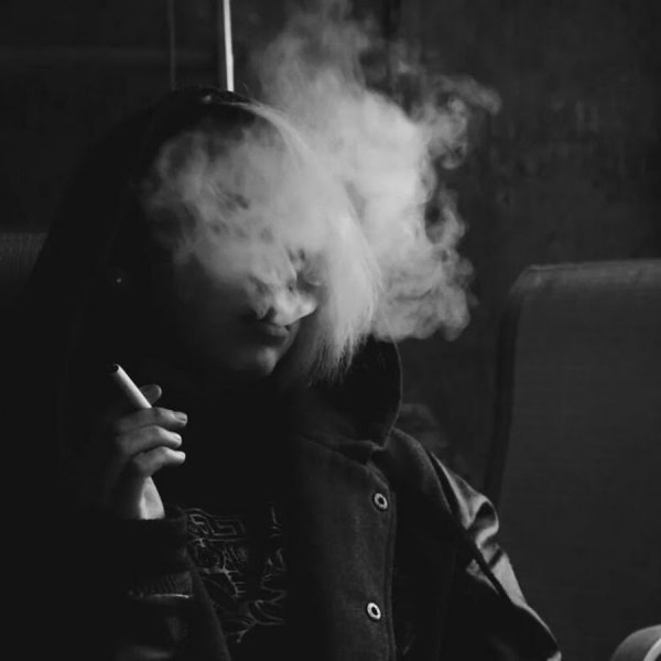 Эстетика курящих девушек