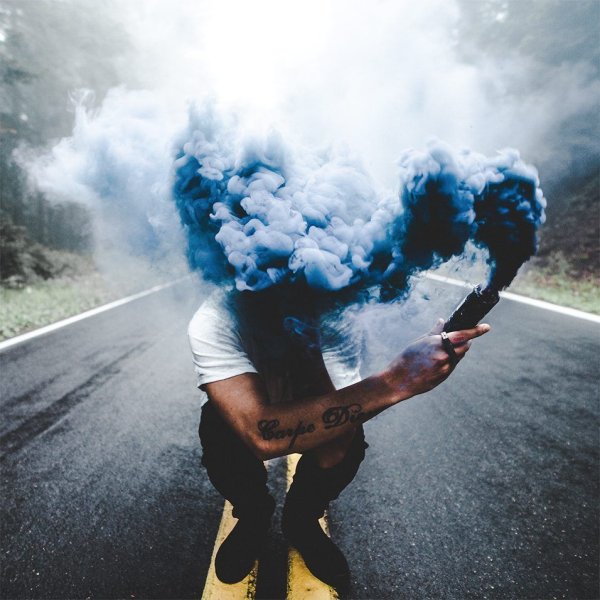 Парень в дыму