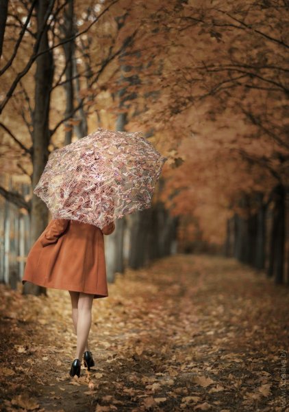 Женщина осень