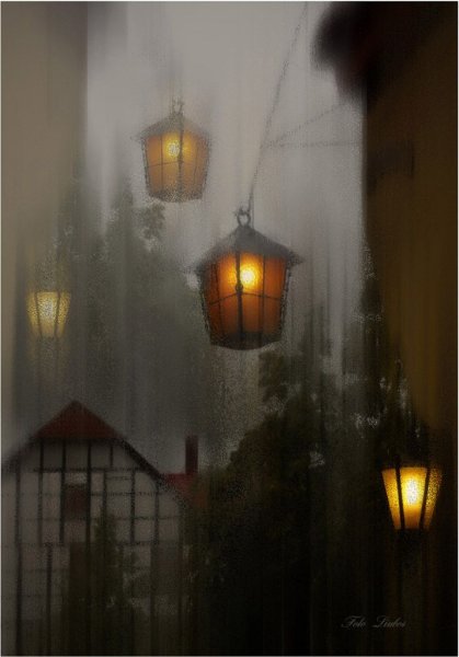Фонарь дождь