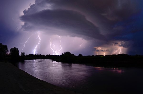 Молнии Кататумбо природный феномен