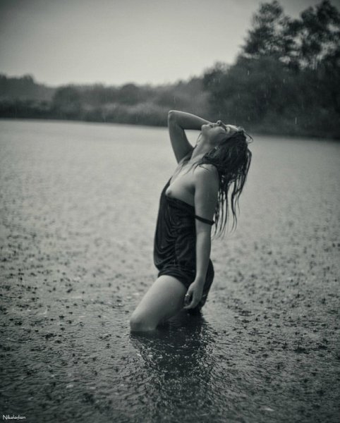 Фотосессия девушка под дождем
