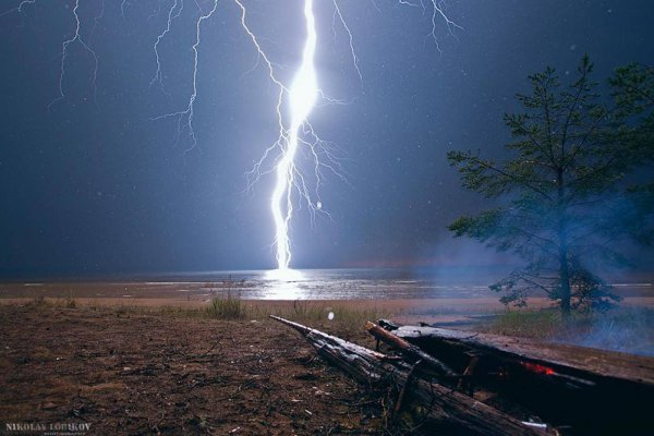 Гроза на озере