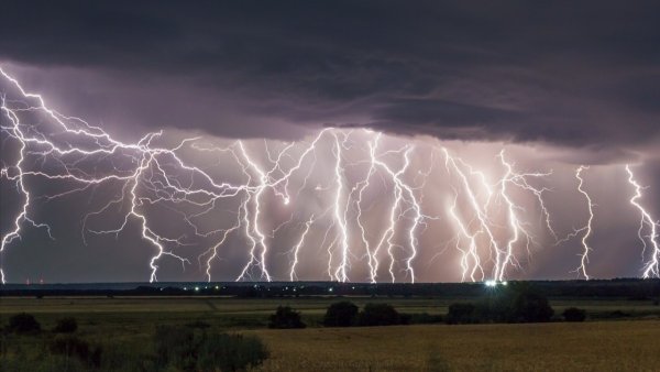 Ливень с грозой