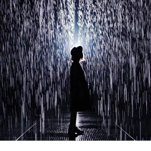 Человек под дождем