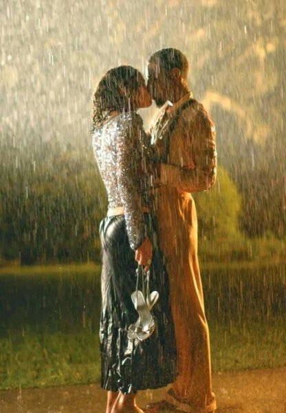 Поцелуй под дождем