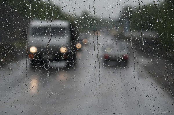 Дождь на трассе