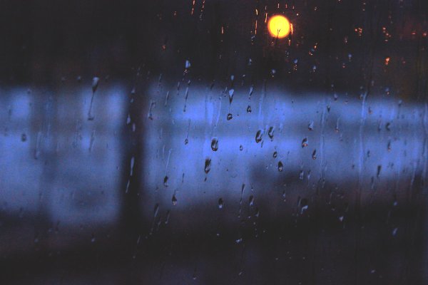 Фон с дождём ночью