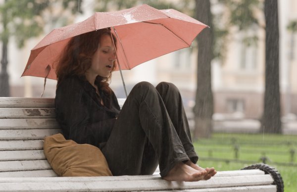 Укрыться под зонтом