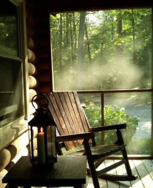 Уютная терраса с видом на природу