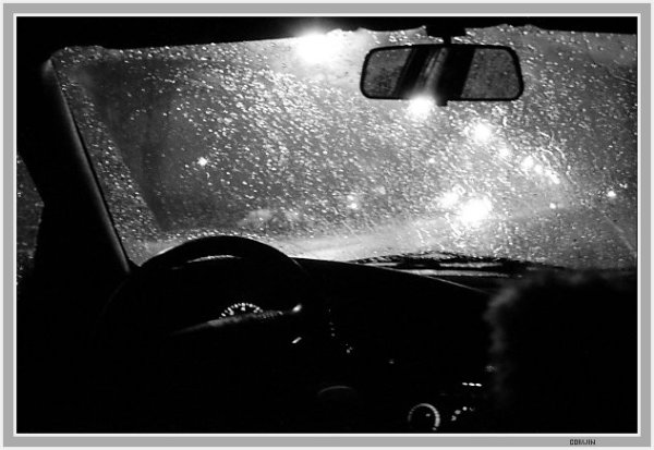 Машина ночь дождь
