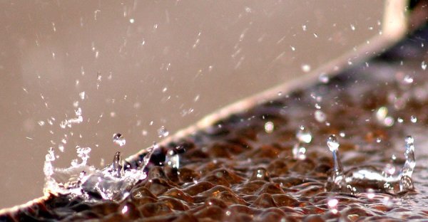 Дождь по крыше