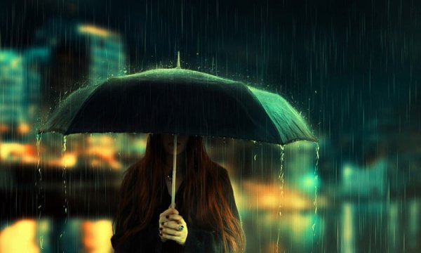 Девушка под дождем