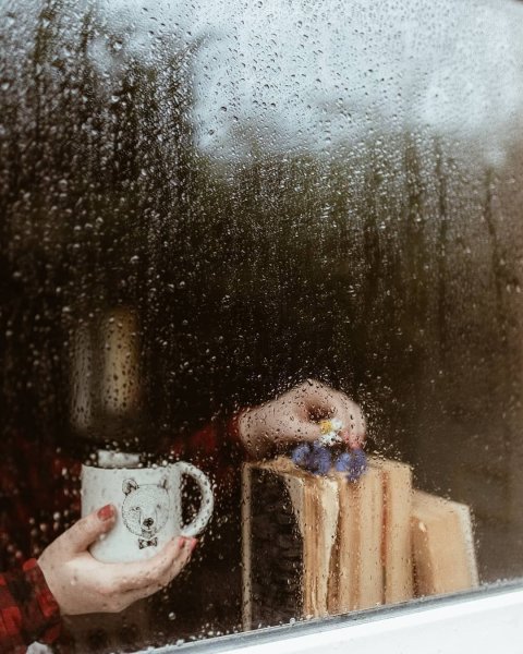 Дождь в окне