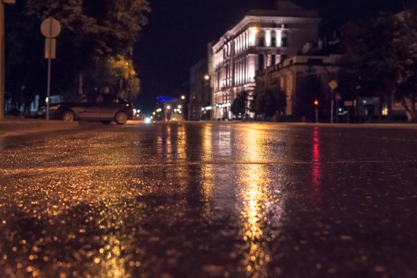 Ночной город после дождя