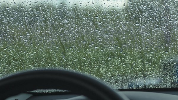 Дождь н а лобовом СТЕКЛЕА