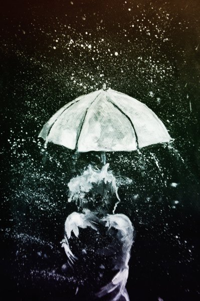 Девушка под зонтом