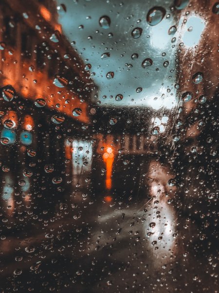 Мокрое стекло