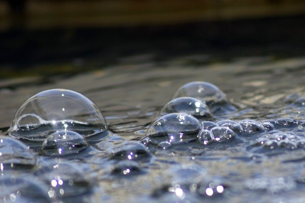 Пузыри в воде