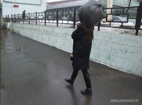 Черный пакет на голове
