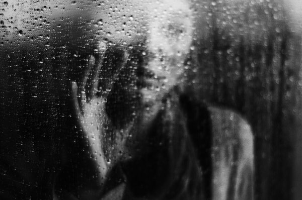 Девушка дождь грусть