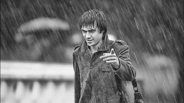 Человек под дождем