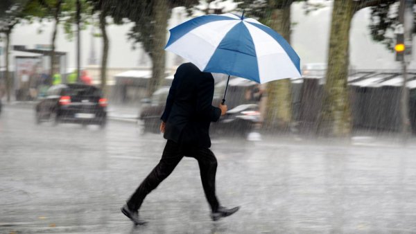 Сильный ливень