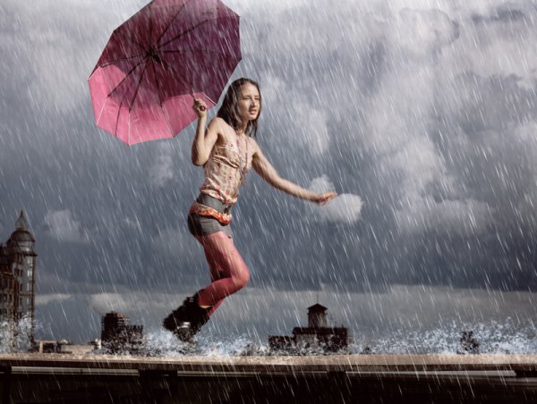 Девочка под дождем