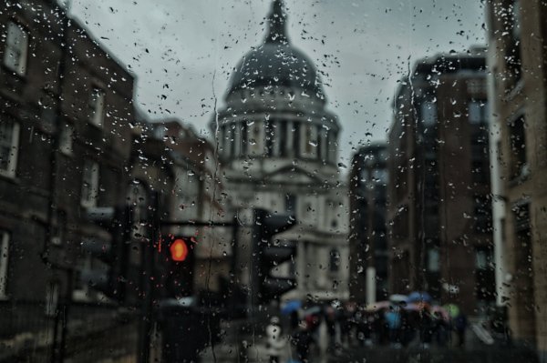 Дождь в Лондоне