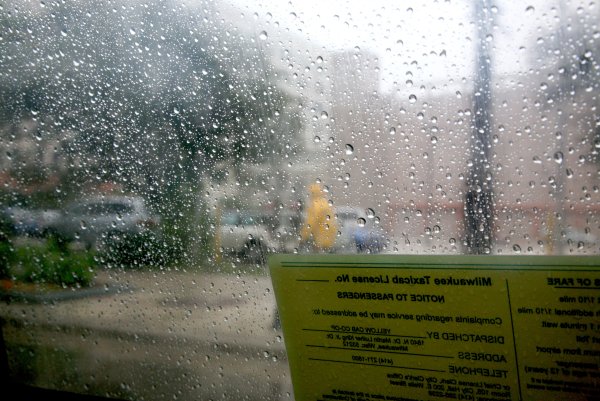 Статус дождь за окном