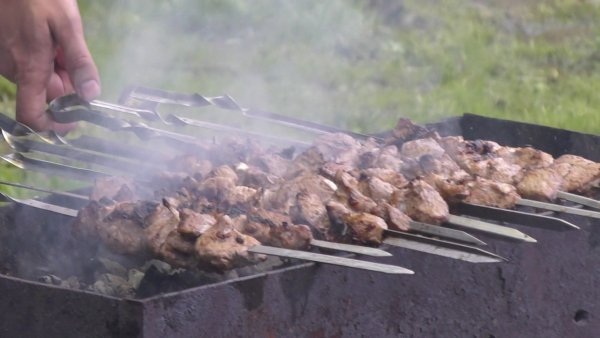 Шашлык в дождик