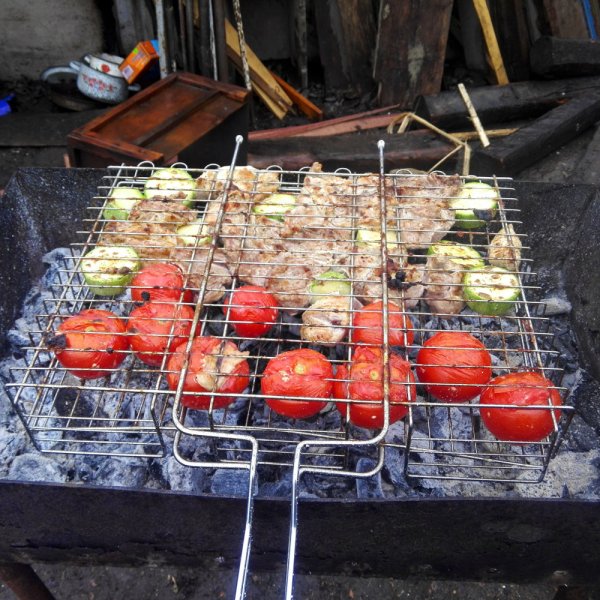 Шашлык в дождливую погоду