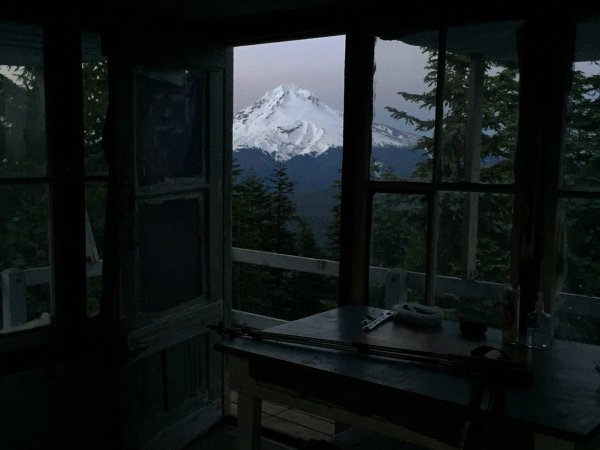 Мрачный вид из окна