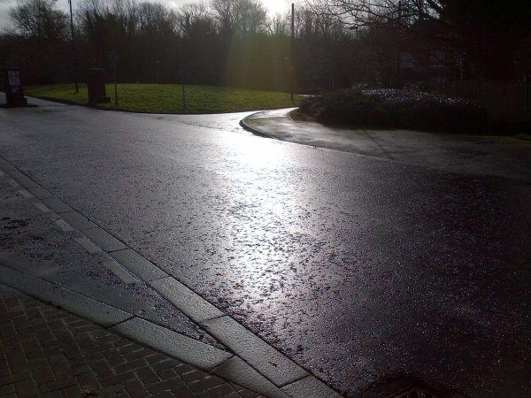 Мокрый асфальт фон