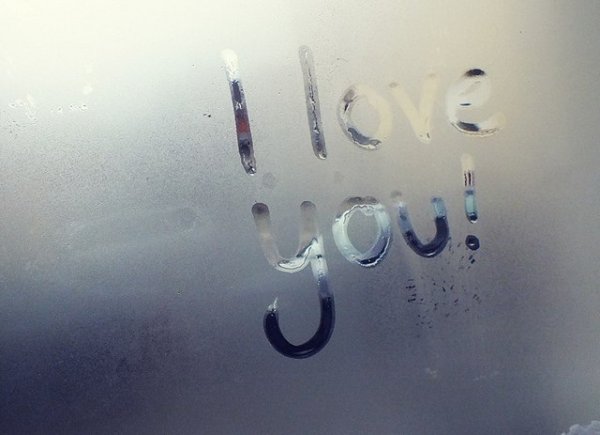 Надпись на стекле