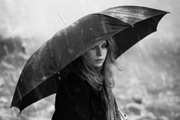 Девушка под дождем