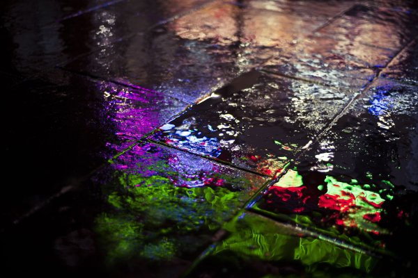 Неоновый дождь