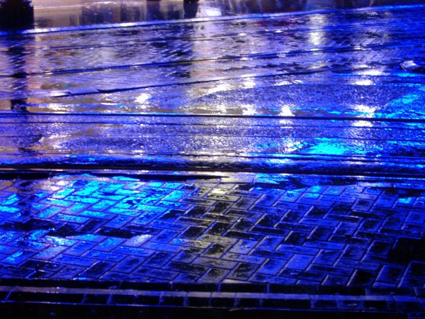 Неоновый дождь