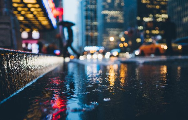 Ночной город дождь