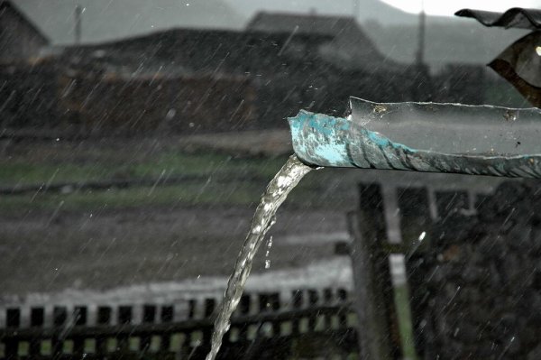 Ливень крыша