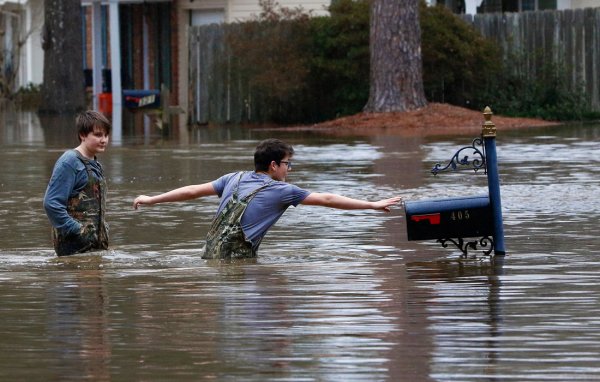 Река Миссисипи наводнение