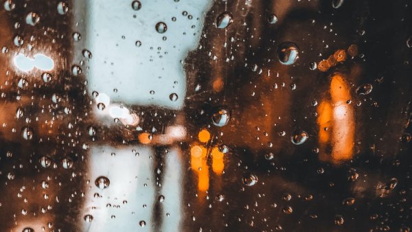 Дождливое окно