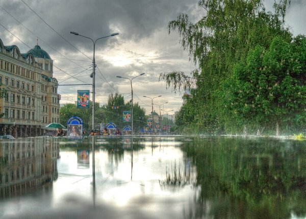 Ливень летом в городе