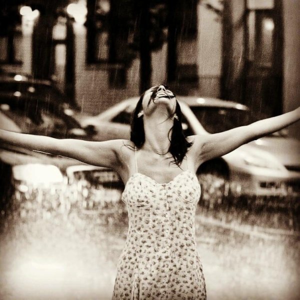 Счастливая девушка