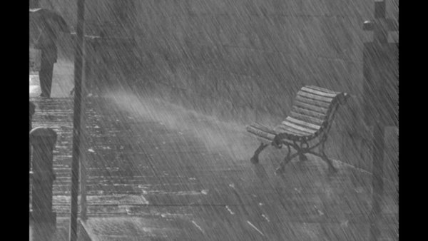 Дождливая скамейка