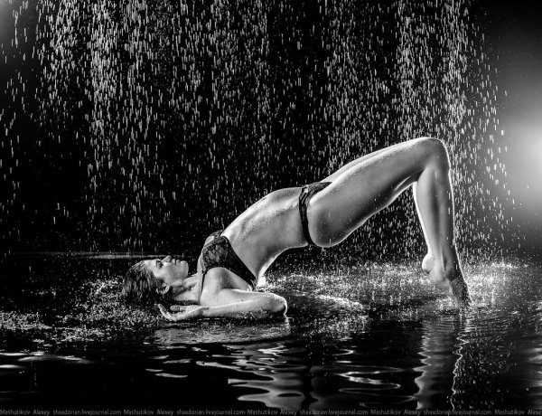 Фотосессия под дождем в студии