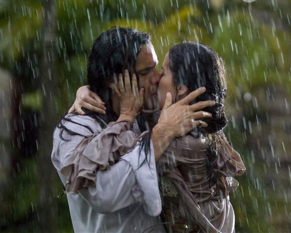 Поцелуй под дождем из фильма