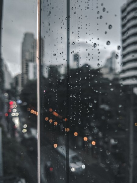 Мелкие капли дождя